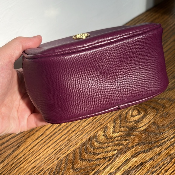 Tory Burch Cosmetic Pouch - Picture 4 of 4